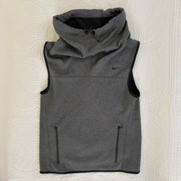 Nike Therma-Fit Grey Vest XS Women’s Pullover Athletic Layer - Picture 2 of 5